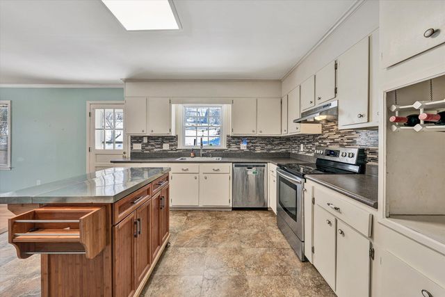 3552 Forester RD, Roanoke, VA 24015