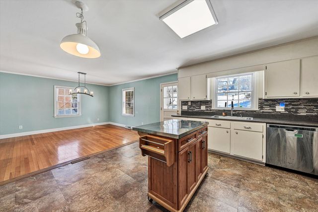 3552 Forester RD, Roanoke, VA 24015