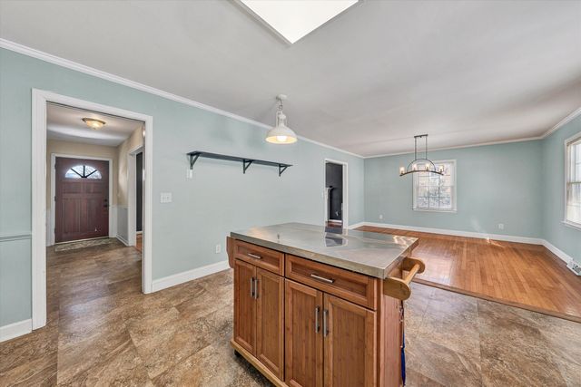 3552 Forester RD, Roanoke, VA 24015