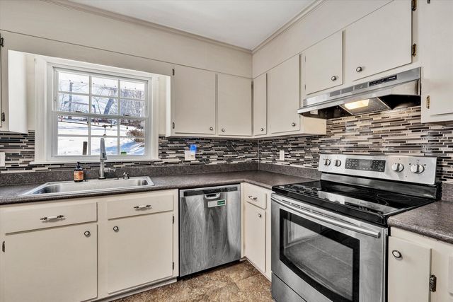 3552 Forester RD, Roanoke, VA 24015