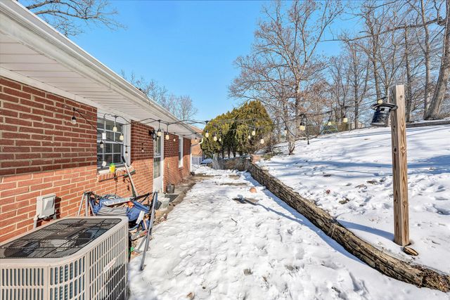 3552 Forester RD, Roanoke, VA 24015