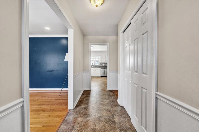 3552 Forester RD, Roanoke, VA 24015