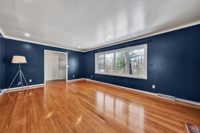 3552 Forester RD, Roanoke, VA 24015