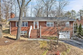 3552 Forester RD, Roanoke, VA 24015