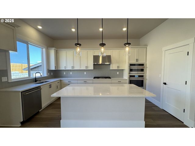11684 Sw 178TH Dr, Beaverton, OR 97007