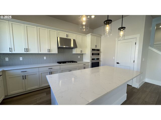 11684 Sw 178TH Dr, Beaverton, OR 97007