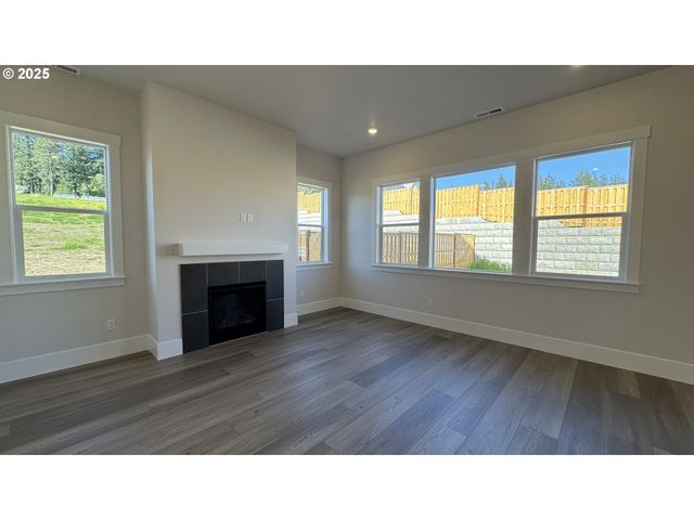 11684 Sw 178TH Dr, Beaverton, OR 97007