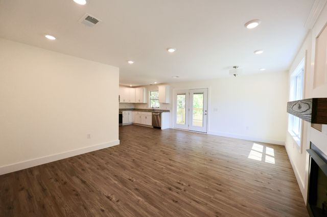 2013 Rosemary Dr, Clarksville, TN 37042