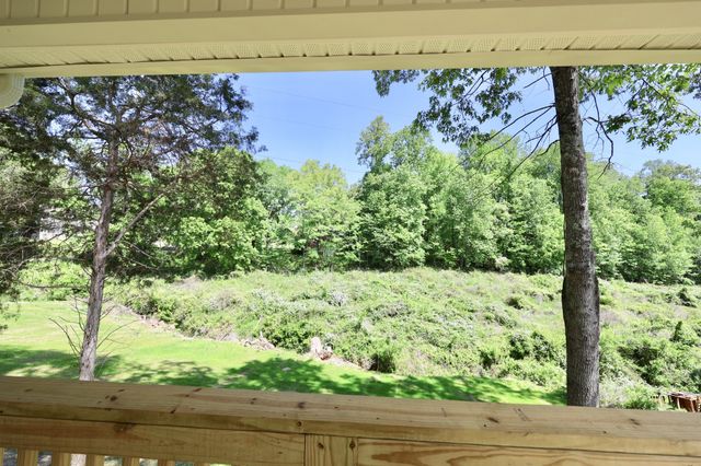 2013 Rosemary Dr, Clarksville, TN 37042