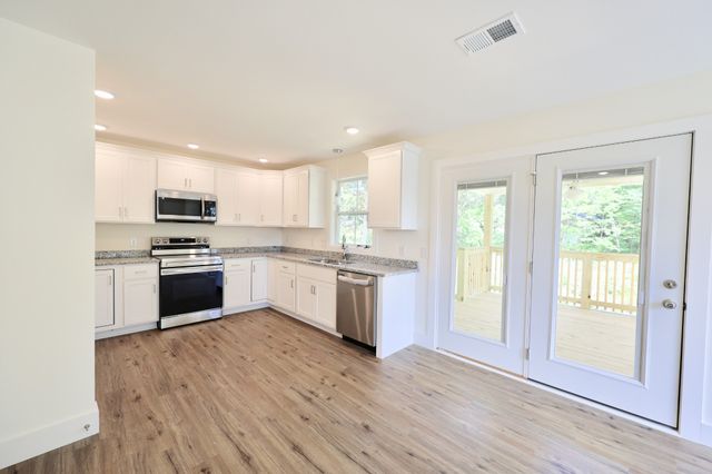 2013 Rosemary Dr, Clarksville, TN 37042