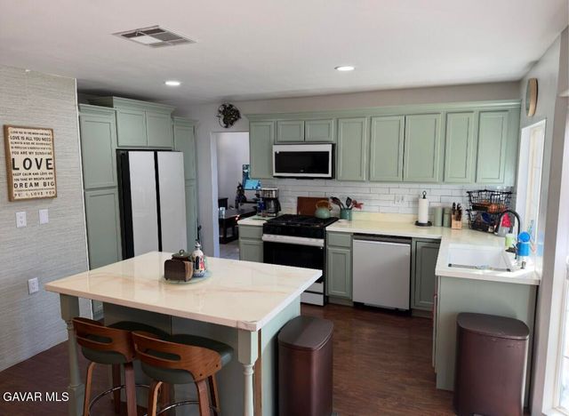 3800 E Avenue S12, Palmdale, CA 93550
