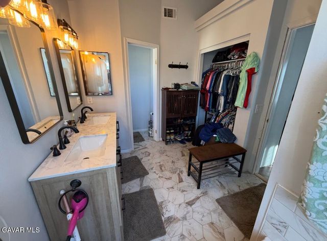 3800 E Avenue S12, Palmdale, CA 93550