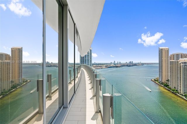 300 Biscayne Boulevard Way 2601E, Miami, FL 33131