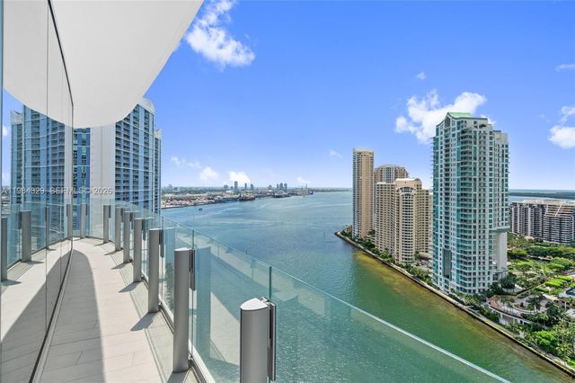 300 Biscayne Boulevard Way 2601E, Miami, FL 33131