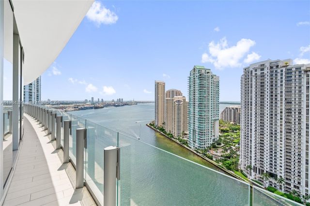 300 Biscayne Boulevard Way 2601E, Miami, FL 33131