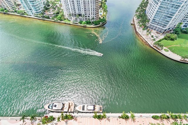 300 Biscayne Boulevard Way 2601E, Miami, FL 33131
