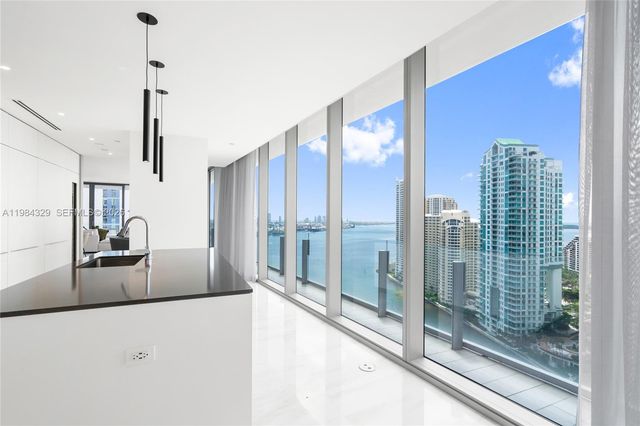 300 Biscayne Boulevard Way 2601E, Miami, FL 33131