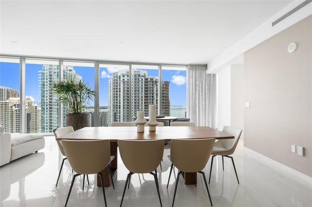 300 Biscayne Boulevard Way 2601E, Miami, FL 33131
