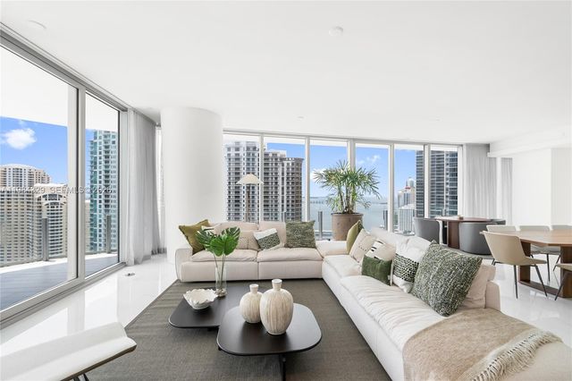 300 Biscayne Boulevard Way 2601E, Miami, FL 33131