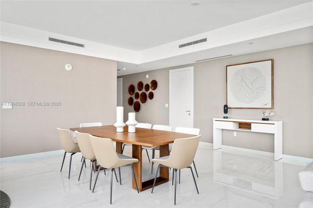 300 Biscayne Boulevard Way 2601E, Miami, FL 33131