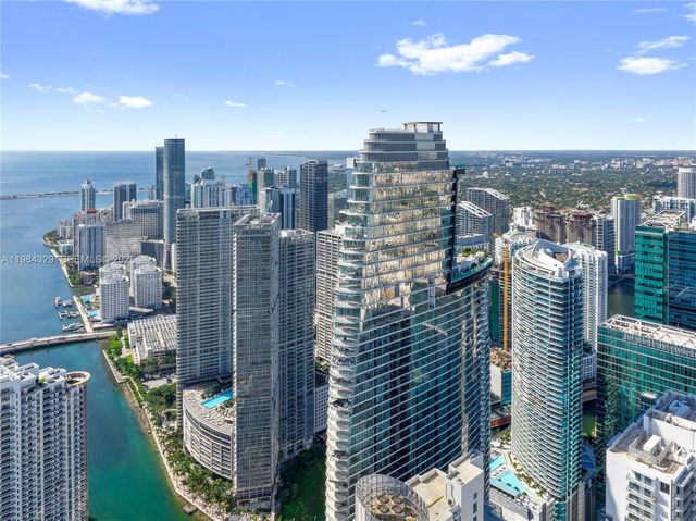 300 Biscayne Boulevard Way 2601E, Miami, FL 33131