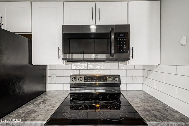 1449 E HIGHLAND Avenue 3, Phoenix, AZ 85014