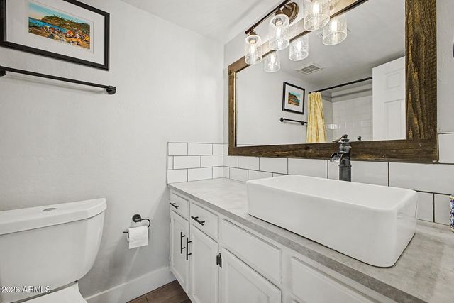 1449 E HIGHLAND Avenue 3, Phoenix, AZ 85014