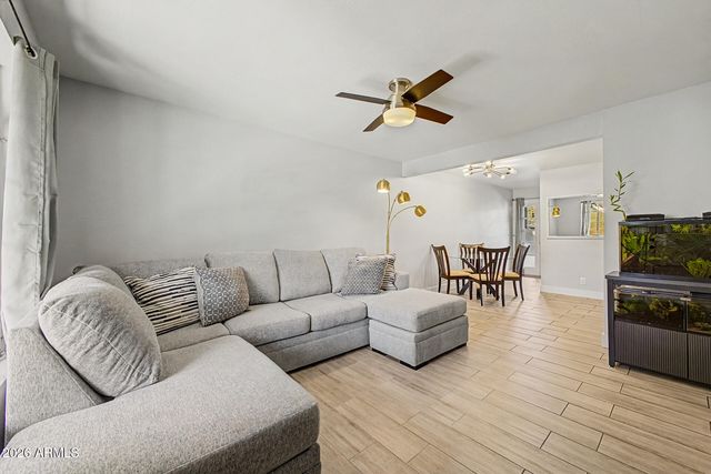 1449 E HIGHLAND Avenue 3, Phoenix, AZ 85014
