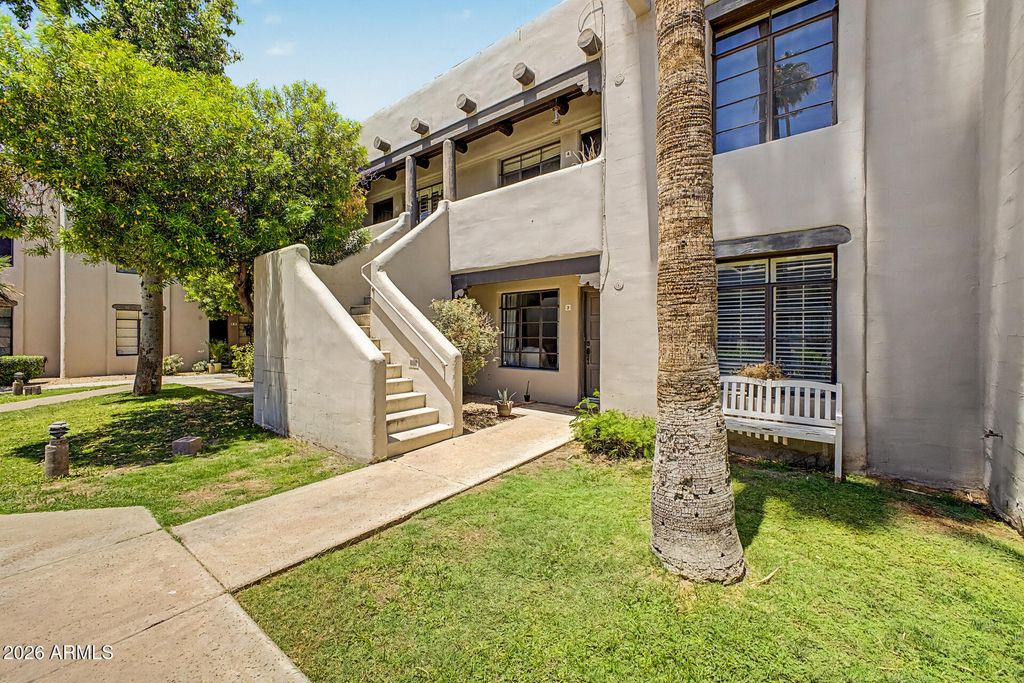 1449 E HIGHLAND Avenue 3, Phoenix, AZ 85014