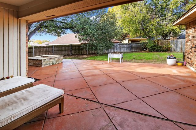 7864 Mahonia Drive, Fort Worth, TX 76133