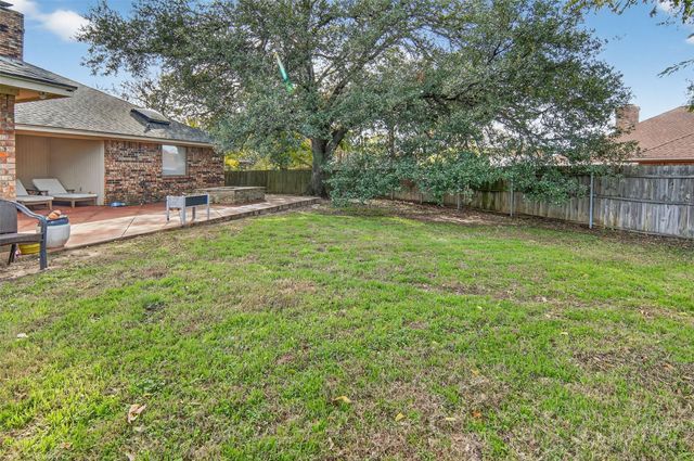 7864 Mahonia Drive, Fort Worth, TX 76133