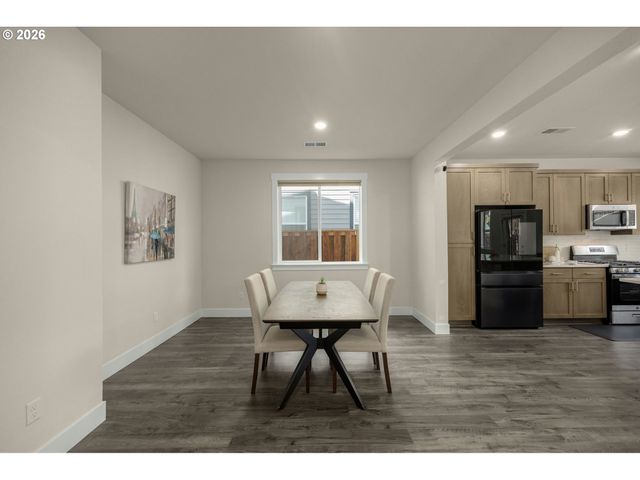 12440 Sw DOUBLETOP Dr, Beaverton, OR 97007
