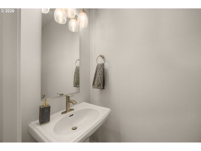 12440 Sw DOUBLETOP Dr, Beaverton, OR 97007