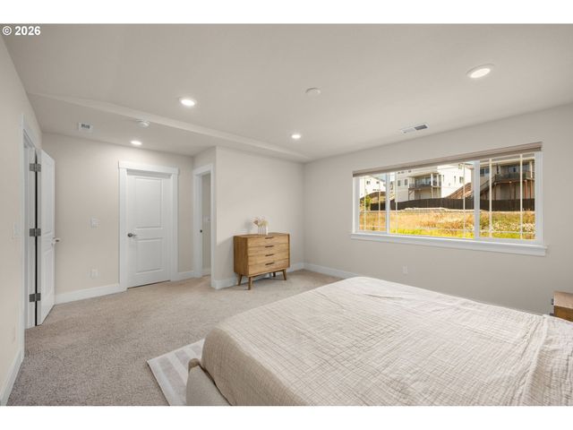 12440 Sw DOUBLETOP Dr, Beaverton, OR 97007