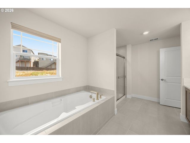 12440 Sw DOUBLETOP Dr, Beaverton, OR 97007