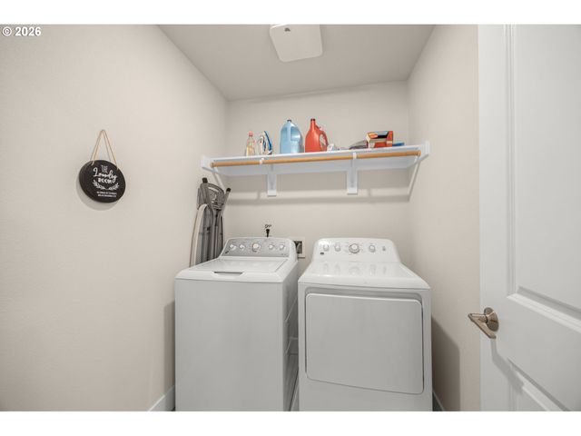 12440 Sw DOUBLETOP Dr, Beaverton, OR 97007