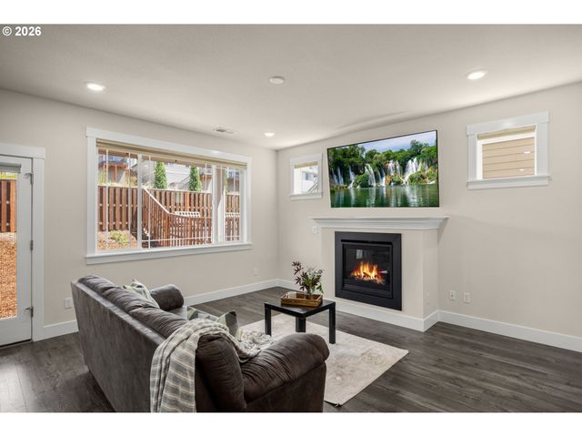 12440 Sw DOUBLETOP Dr, Beaverton, OR 97007