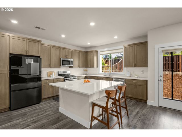 12440 Sw DOUBLETOP Dr, Beaverton, OR 97007