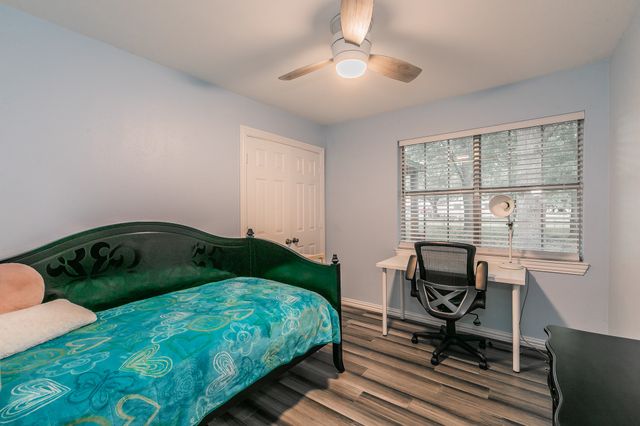 904 Sherman St, Tioga, TX 76271