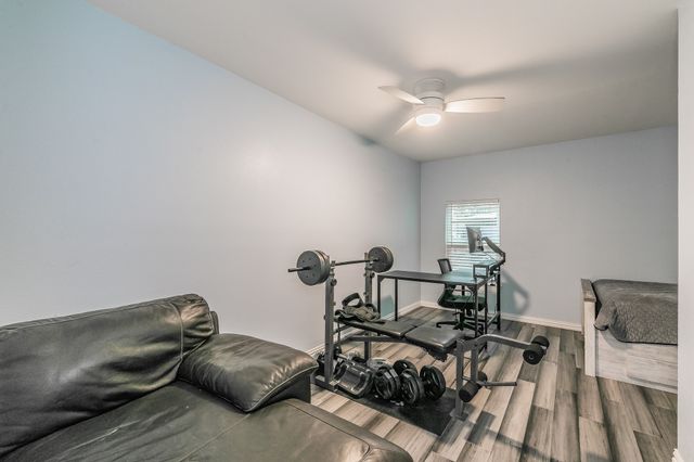 904 Sherman St, Tioga, TX 76271