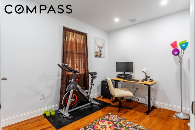 586 E 42nd Street, New York City, NY 11203