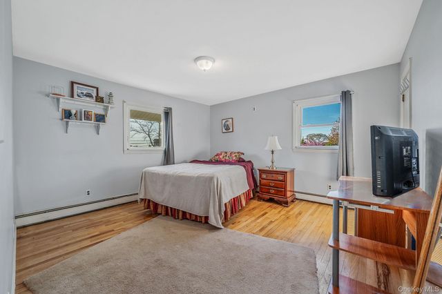 146 Awixa Avenue, Bay Shore, NY 11706