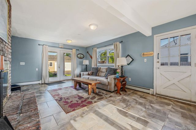 146 Awixa Avenue, Bay Shore, NY 11706