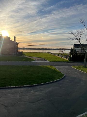 146 Awixa Avenue, Bay Shore, NY 11706