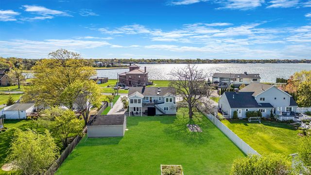 146 Awixa Avenue, Bay Shore, NY 11706