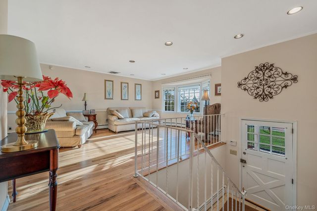 146 Awixa Avenue, Bay Shore, NY 11706