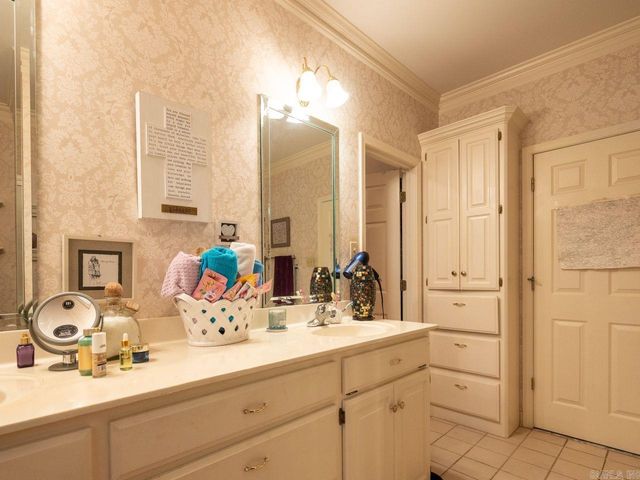 43 Rocky Valley Cove, Little Rock, AR 72212