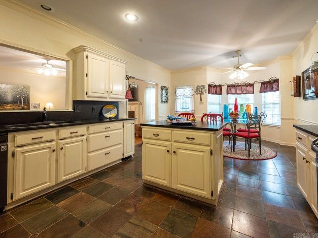 43 Rocky Valley Cove, Little Rock, AR 72212