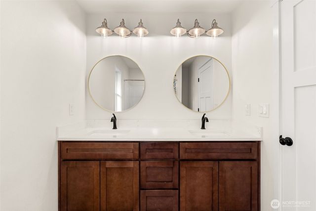 210 West Wishkah Road, Aberdeen, WA 98520