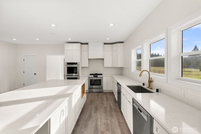 210 West Wishkah Road, Aberdeen, WA 98520